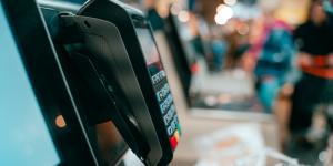 Lire la suite à propos de l’article Conformité des logiciels de caisse : l’obligation de certification repoussée au 1er septembre 2026